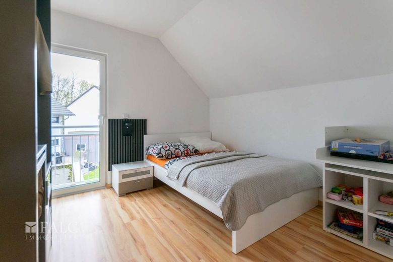 Modernes Familienglück mit großem Garten, Wintergarten &amp; Ausbaupotenzial – Gästezimmer