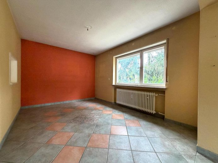 Freistehendes 2-Familienhaus * in MÜHLHAUSEN – EG, Zimmer