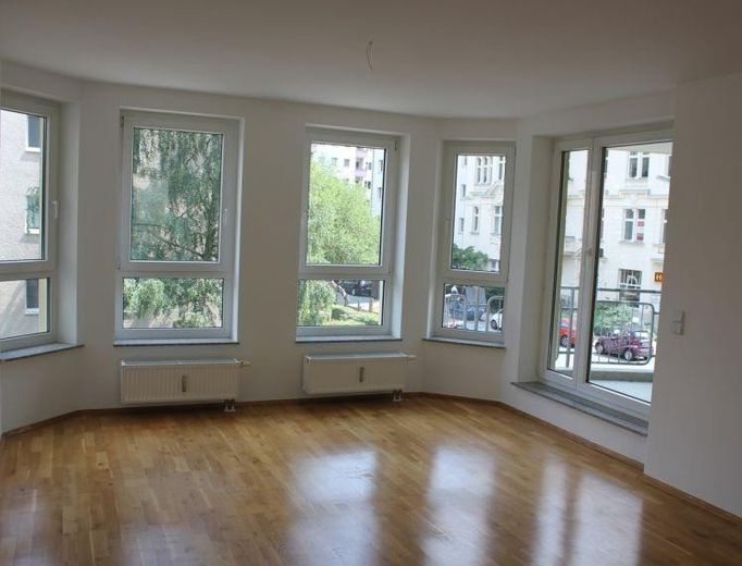 4-Zimmer-Komfortwohnung mit Loggia und Balkon – Foto 2