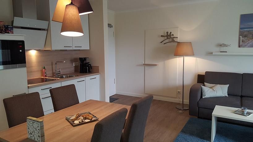 Gepflegte Ferienwohnung *nur 200m zum Strand* – Essbereich