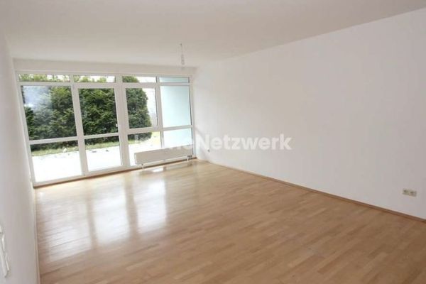 Moderne 3 Zimmer Wohnung mit Einbauküche und großer Terrasse ab 01.07.2026 ggf. früher