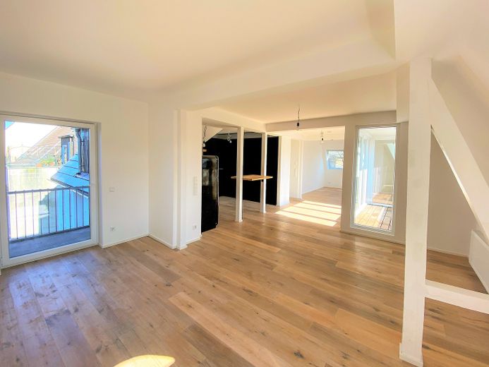 Exklusive 4-Zimmer-Maisonette-Wohnung im Dachgeschoss mit 2 Balkonen – Rüttenscheid – Foto 2