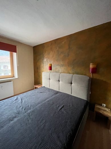 Zentral in Oberammergau- 3 Zimmer- Balkon mit Bergblick- 83qm - 1.OG – Schlafzimmer