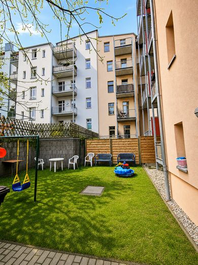 Clevere Kapitalanlage: Charmante 1-Zimmer-Wohnung in der Nähe historischer Kirche – Hinterhaus