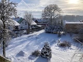 Idyllische Villa/Mehrfamilienhaus in grünem Erholungsort (Harz) - mit Ausbau-/Investmentpotential – Winterlandschaft Küche 2. OG