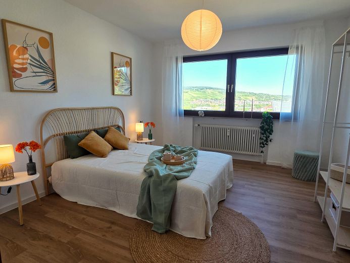 4 Zimmer Wohnung hochwertig renoviert in Top Lage – Schlafzimmer