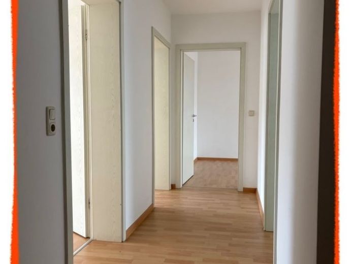 3-Zimmer-Wohnung mit Personenaufzug in Zwickau zu vermieten! – Foto 1