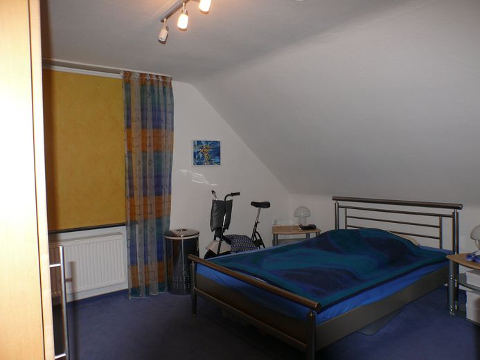 Schlafzimmer DG