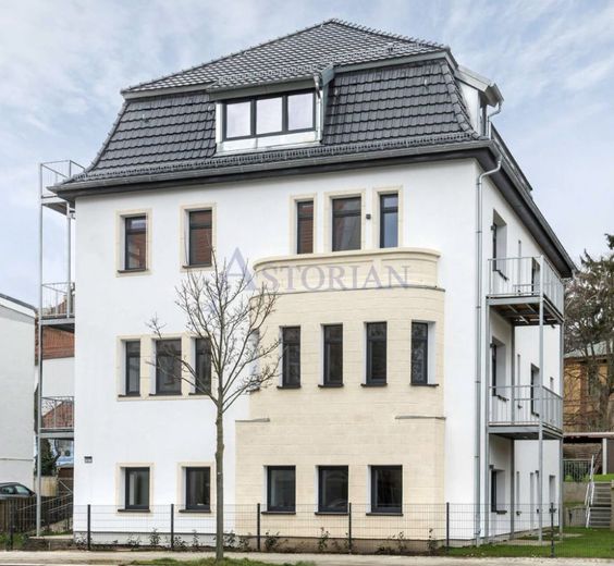 Appartamento di 1 locale a Lichterfelde – Gebäude von vorn