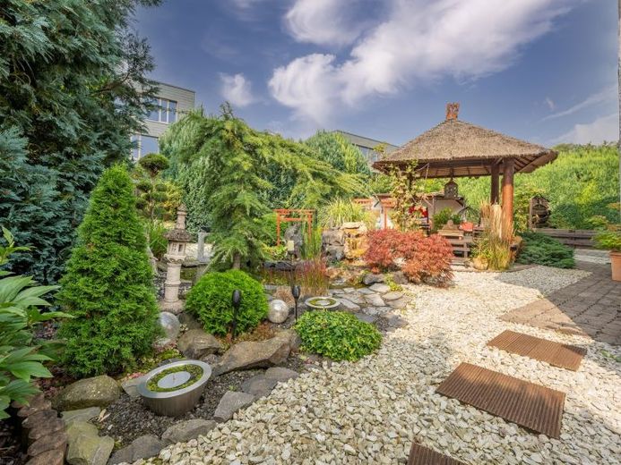 Raumriese mit japanischem Garten - Einfamilienhaus mit viel Charme in Friedrichsdorf – Foto 1