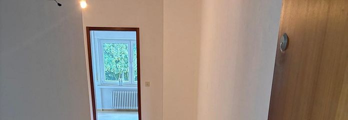 3 Zimmer Wohnung in zentraler Lage – Flur Eingang
