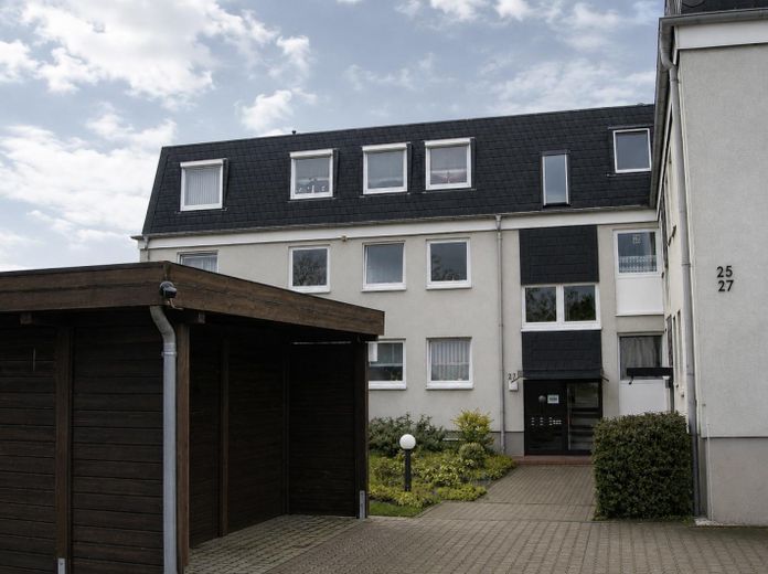 spacious 4-room apartment for rent – Vorderansicht