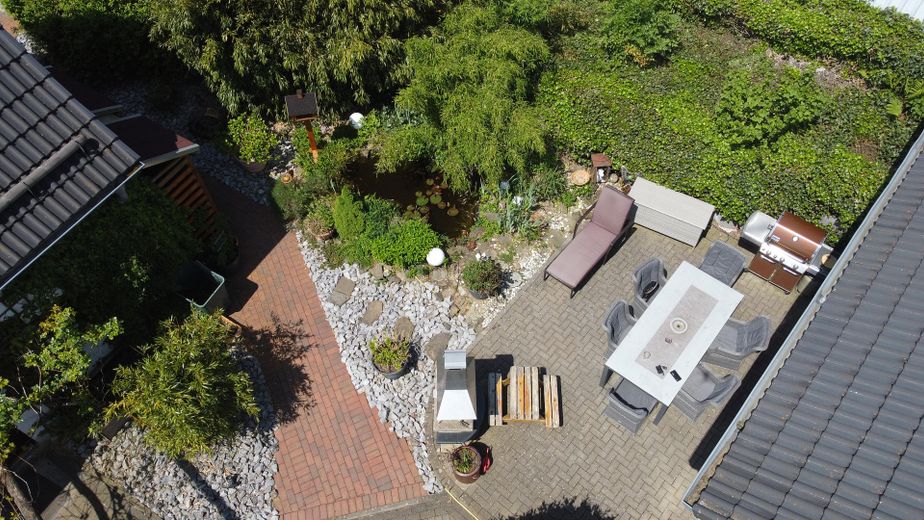 Einfamilienhaus m. energetischen Raffinessen! Prov-Frei! – Terrasse aus der Luft
