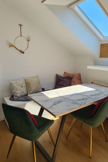 1,5-kamerappartement in penthousestijl met gezellig balkon – Wohnbereich