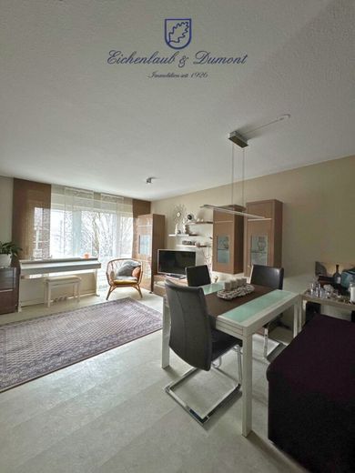Attraktiv vermietete 3-ZKB Maisonette: Terrasse, Stellplatz, saniert mit neuem Dach und Fenstern – Essbereich 1.OG