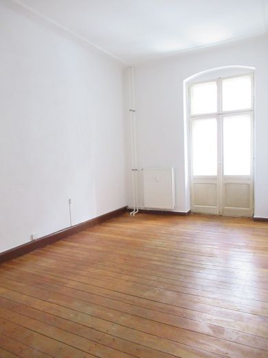 Zimmer mit Balkon