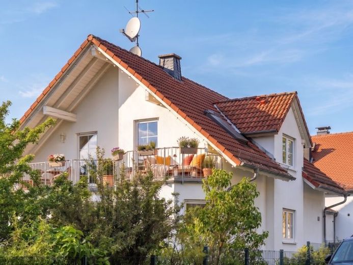 Ankommen, durchatmen und den Taunus genießen – stilvolles Wohnen mit privatem Wellnessbereich – Foto 1