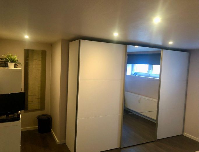 Schlafzimmer Eltern