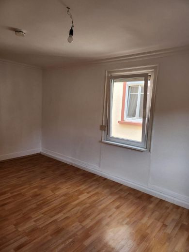 Schöne 4 Zimmer Wohnung mit Einbauküche und Balkon – Foto 14