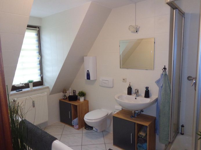 Casa a schiera tranquilla con appartamento indipendente, costruita circa nel 2000 – Foto 10