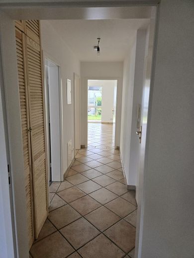 Abitare come in una casa propria – Heller Eingangsbereich