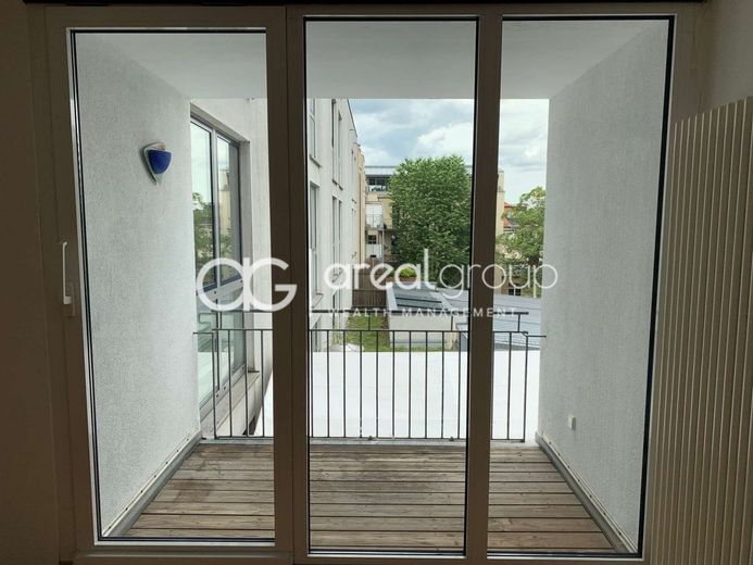 * 4 Zimmer * 2 Badezimmer * 2 Loggias * TOP-Lage * – Loggia