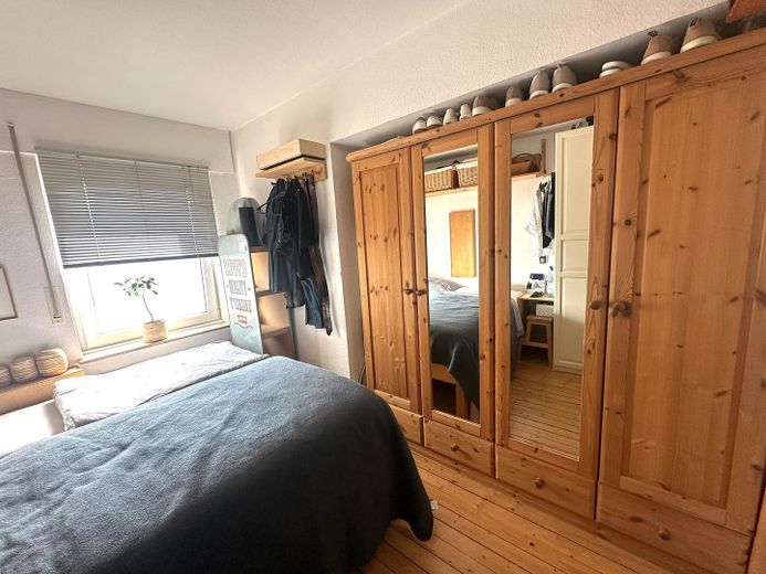 Stylowe mieszkanie na 2. piętrze w centrum miasta do wynajęcia – 2. Schlafzimmer