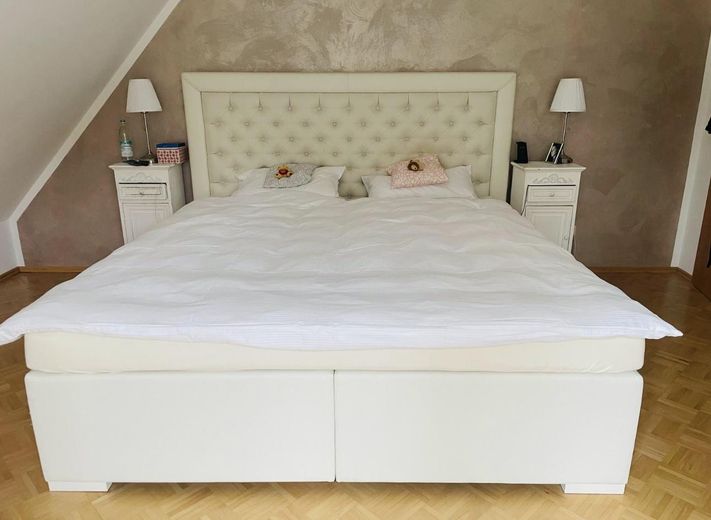 Wunderschönes Haus mit Pool und Sauna (teilmöbeliert) – Gästezimmer