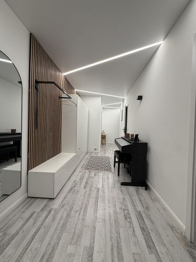 Exklusive, modernisierte 4 Zimmer Eigentumswohnung in Braunschweig Watenbüttel – Flur