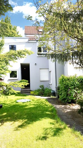 Panoramablick & Platzwunder: ca. 285m² Architektenhaus (Energie B), Einliegerwohnung & Praxis-Loft – ELW (EG1 ) seperater Zugang