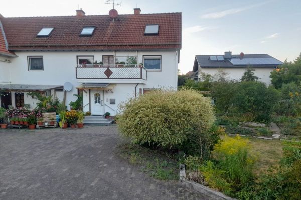 Gedern, casa bifamiliare 1-2 famiglie
