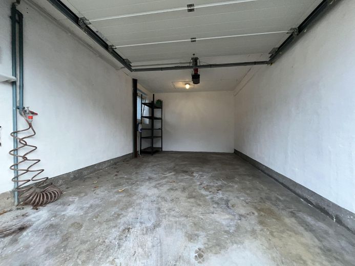 Garage mit Wasseranschluss