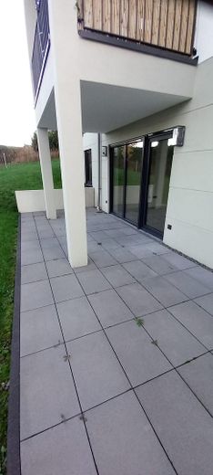 Souterrain Wohnung mit eigenem Eingang – Terrasse