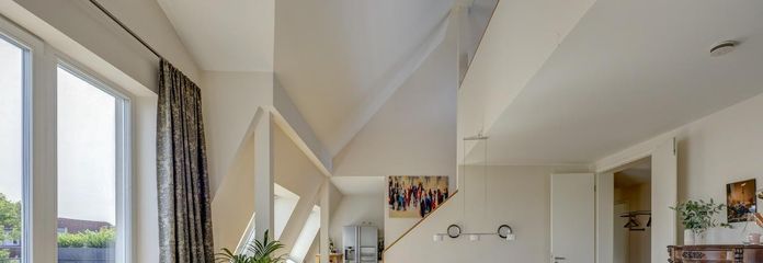 Über den Dächern von Schmargendorf – großzügige Maisonettewohnung mit Galerie & Dachterrasse – Wohn-Esszimmer 