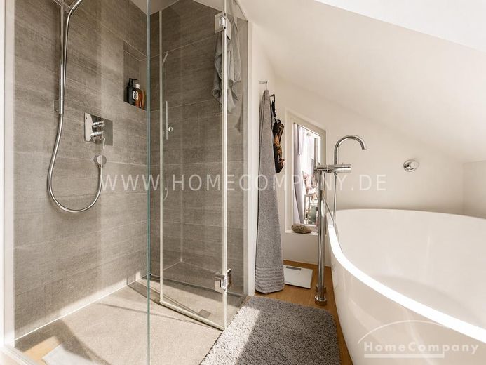 Hochwertige Dachterrassen-Wohnung im Herzen von Schwabing – 3669ddbd0f5fb47b8a80dcaa7ca12c1c37fb3438.jpg
