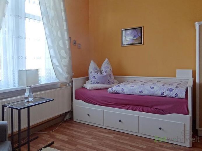 (EF0274_M) Meiningen: Meiningen, miniappartamento ammobiliato in una casa unifamiliare, WLAN, per lavoratori che rientrano a casa nei fine settimana – Foto 1