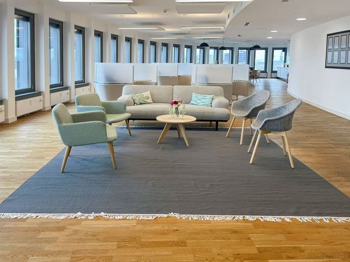 Pronájem kanceláře 3.235 m² – Foto 2