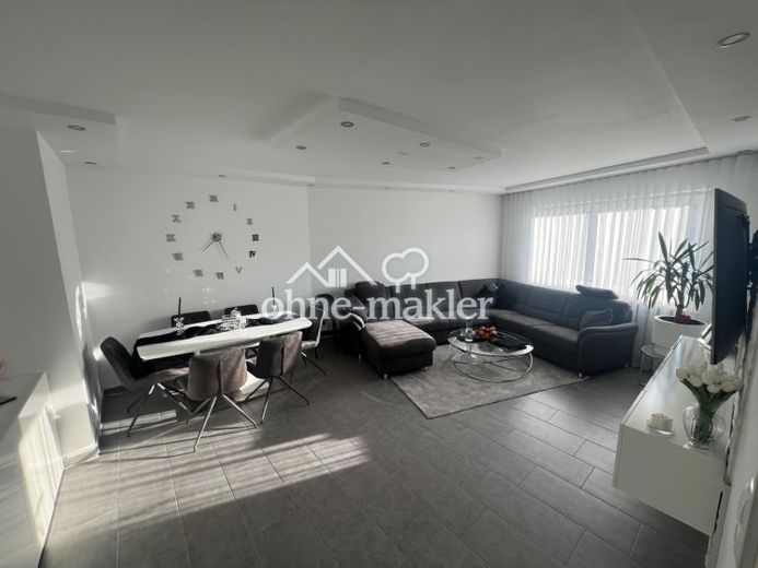 Elegante appartamento di 3 locali con cucina componibile ad Augsburg-Oberhausen/Bärenwirt – Foto 1