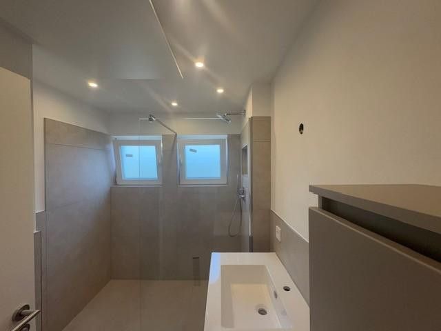 Modernes Wohngefühl in ruhiger Lage – 2 Zimmer, frisch saniert – Bad