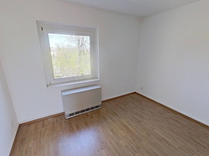 Світла 3-кімнатна квартира з БАЛКОНОМ і ВАННОЮ в Меттманні – Ansicht I: Schlafzimmer II