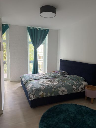 Amplio piso de 5 habitaciones – ideal para familias o parejas que buscan espacio – Schlafzimmer