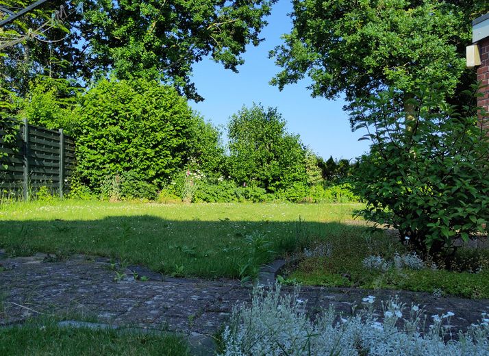 Haushälfte mit Charakter – Garten hinten 