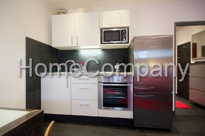 Modern ingericht appartement met balkon, parkeerplaats voor auto en directe nabijheid van de U 35 – 38077e3e922805c801402fc63f400c8c54bd10e4.jpg