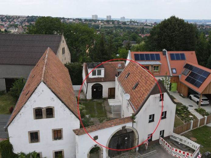 Sanierungsbedürftiges Denkmal in schöner Lage – Foto 1