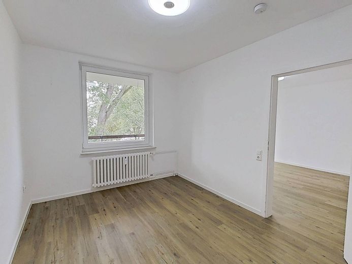 Gut geschnittene 2-Zi.-Whg. mit BALKON und EBK – Ansicht I: Schlafzimmer