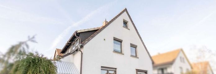 Zwei- bis Dreifamilien- Wohnhaus in ruhiger Lage von Sonnefeld!