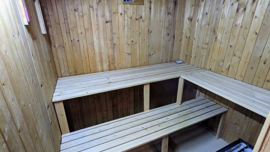 Hobbyraum mit Sauna