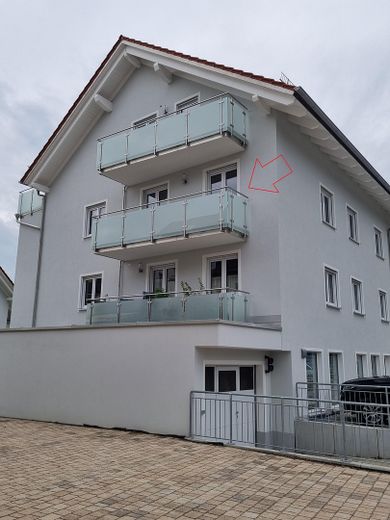 Moderno e luminoso appartamento di 3 locali a Grafing – ottimi collegamenti, S-Bahn 2 min. – Ost-Balkon