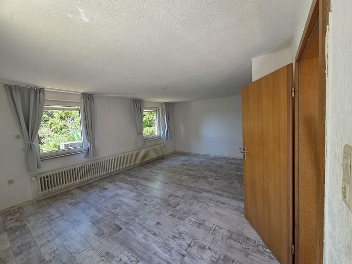 Freistehendes EFH auf 911 m² Grundstück | Wärmepumpe + PV | 6 Zimmer | Sofort frei – फोटो 5