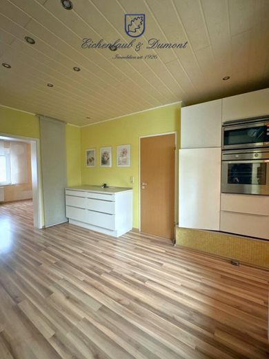 "Haus im Haus" 5-ZKB Wohnung + Stellplatz in Top-Lage nahe der Uni – Küche EG